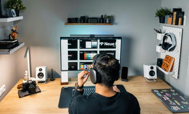 Consejos prácticos para un espacio de trabajo en casa eficiente y cómodo